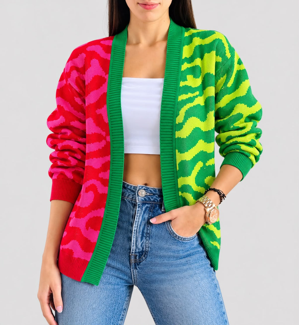 Saco Combinado tejido para mujer en verde, amarillo, rojo y fucsia con estampado abstracto.