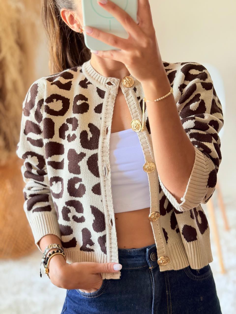 Saco Safari tejido animal print para mujer en marfil y café con botones dorados